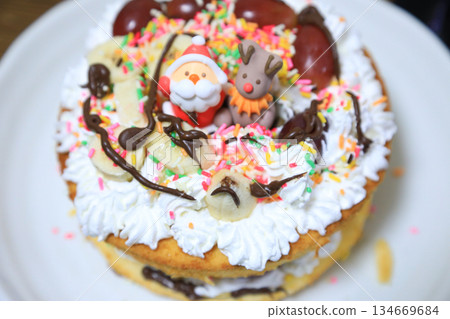 Homemade Christmas cake for kids 134669684