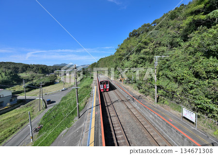 熊本縣，田原坂站，月台和列車景觀 134671308