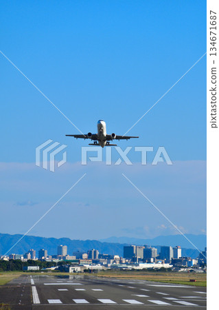 Aircraft takeoff 134671687