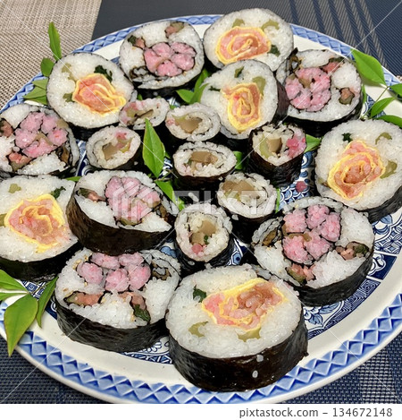 Sushi roll art Sushi roll art 134672148