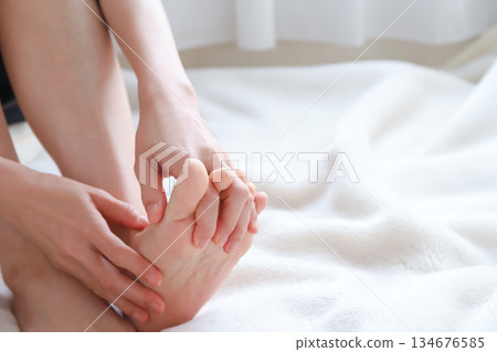 女性足部足部護理圖片 女性足部足部護理圖片 134676585