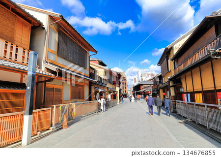 【京都府】晴天的祗園(花名小路) 【京都府】晴天的祗園(花名小路) 134676855