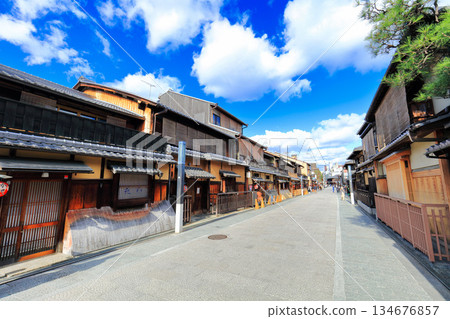 【京都府】晴天的祗園(花名小路) 【京都府】晴天的祗園(花名小路) 134676857