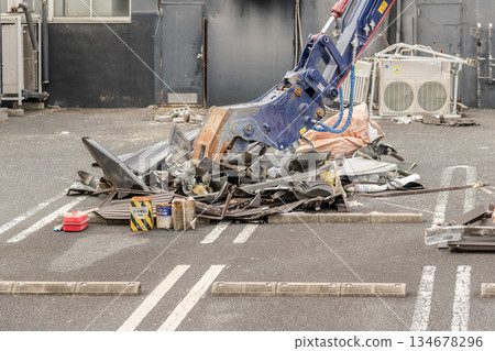 [商店拆除和重型機械] 134678296