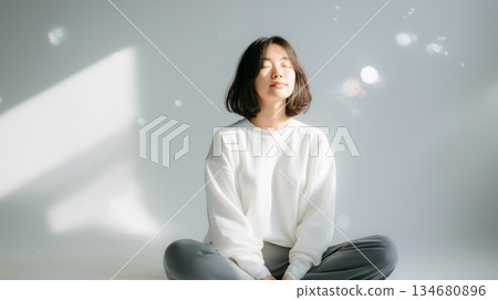 日本女性透過瑜珈來調節自主神經系統 134680896