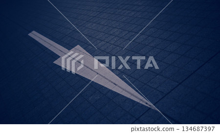 Road arrow 134687397