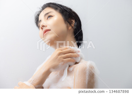 浴室女士 浴室女士 134687898