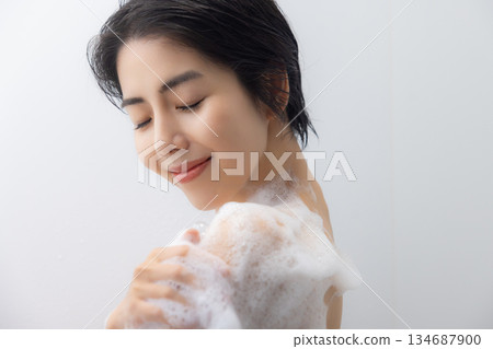 Bathroom ladies 134687900