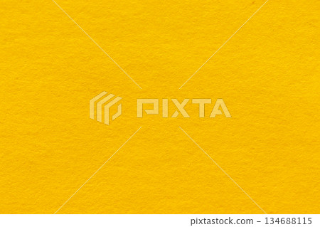 黃色牆面 134688115