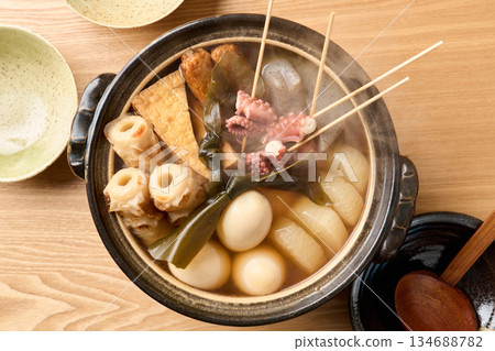 熱的關東煮 134688782