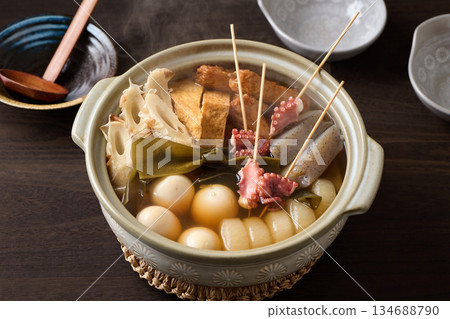Hot oden 134688790