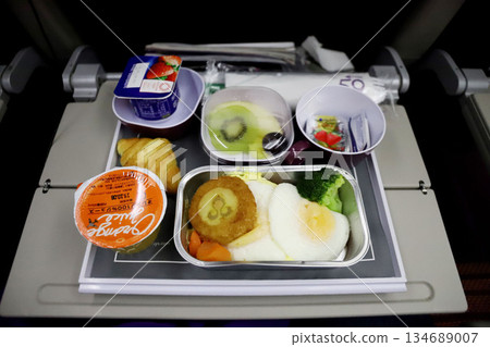 泰航機上餐食 泰航機上餐食 134689007