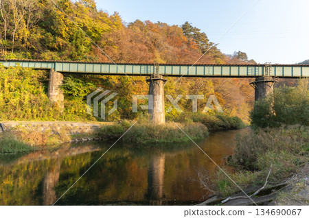 大船渡線上的綾比溪橋橫跨佐鐵川 大船渡線上的綾比溪橋橫跨佐鐵川 134690067