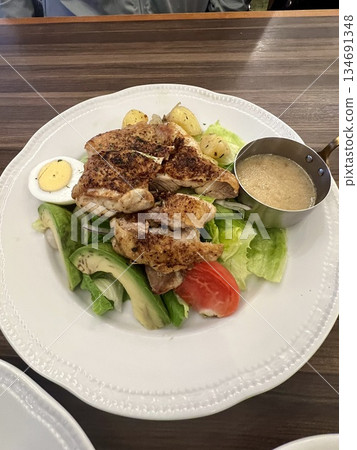雞肉沙拉 雞肉沙拉 134691348