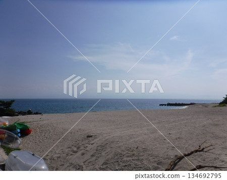 無人海灘 134692795