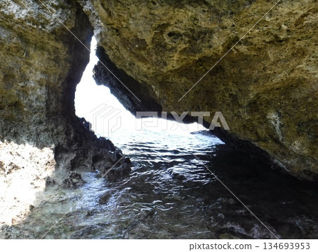 Natural arch on the coast 134693953