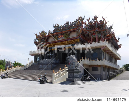 Kakunan style temple 134695379