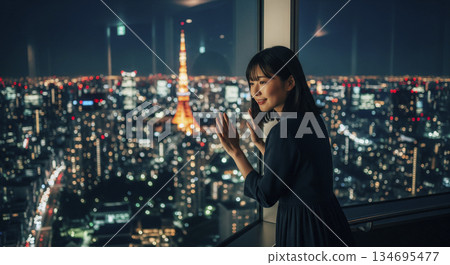 從高樓的觀景台上看到的東京夜景 134695477