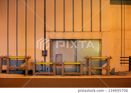 Yellow container 134695708
