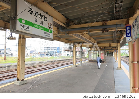A view from the window of a local train from Takikawa Station to Fukagawa Station on the JR Hokkaido Hakodate Main Line (cloudy in the summer of 2023) A view from the window of a local train from Takikawa Station to Fukagawa Station on the JR Hokkaido Hakodate Main Line (cloudy in the summer of 2023) 134696262
