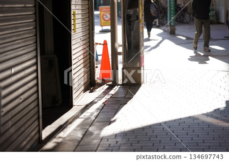 A corner illuminated by the morning sun 134697743