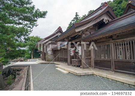 Scenery of the shrine building at Izumo Sada Shrine Scenery of the shrine building at Izumo Sada Shrine 134697832