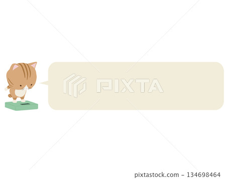 一隻棕色虎斑貓站在體重計上，旁邊有一個對話框。 134698464