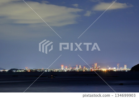 從江田島眺望廣島市夜景 134699903