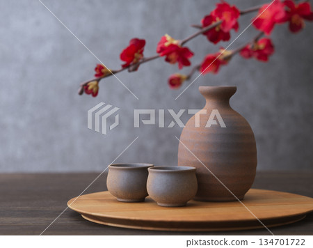Japanese sake image: Sake bottle and sake cup set Japanese sake image: Sake bottle and sake cup set 134701722