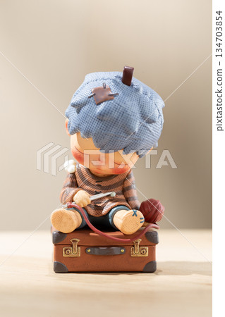 POP MART HIRONO Reshape Series Collectible Figure on Vintage Case POP MART HIRONO Reshape Series Collectible Figure on Vintage Case 134703854