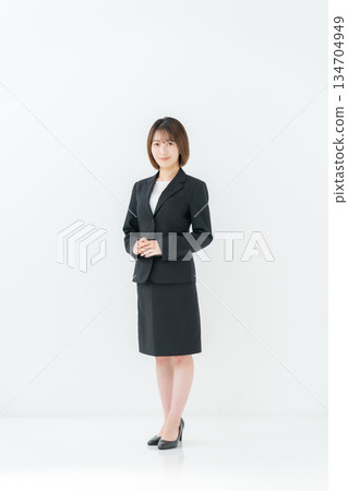 女商人，年輕女子，全身 134704949