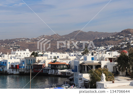The coastline and whitewashed walls of Little Venice on the island of Mykonos 134706644