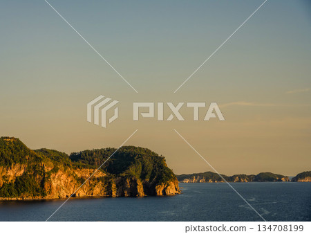 海邊懸崖和島嶼 134708199