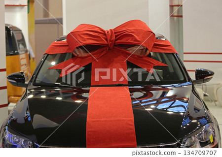 Red Bow Gift Car 134709707