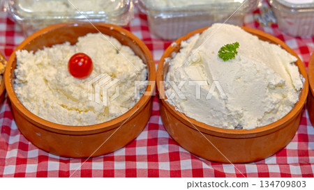 Clotted Cream Spread Bowl Clotted Cream Spread Bowl 134709803