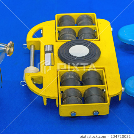 Moving Skates Rollers Wheels 134710021