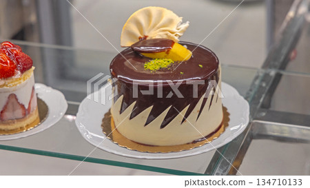 Brown White Chocolate Cake Brown White Chocolate Cake 134710133