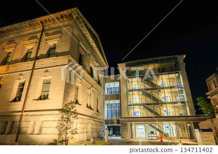 大阪府中之島夜景 - 大阪府立中之島圖書館新館 大阪府中之島夜景 - 大阪府立中之島圖書館新館 134711402