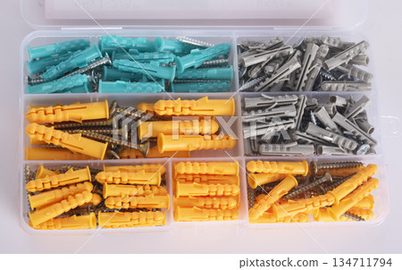 rawplug and screws 134711794