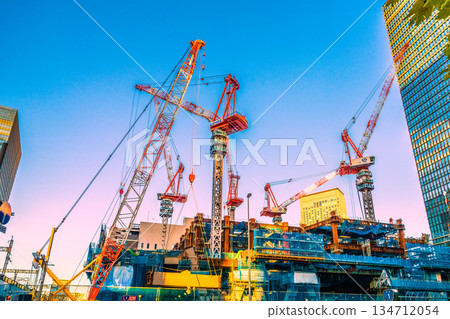 東京都市景觀新視角。一群巨型起重機出現在大手町！常磐橋改造專案 TOKYO TORCH... 134712054