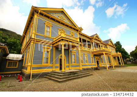 The Old Hakodate Public Hall is a typical Western-style building built in 1910 at the foot of Mount Hakodate. 134714432