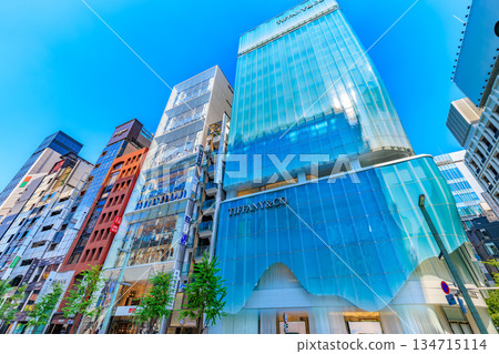 東京中央區銀座城市景觀，靠近銀座五丁目交叉口 134715114