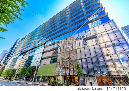 東京中央區銀座城市景觀，靠近銀座六丁目交叉口 134715133