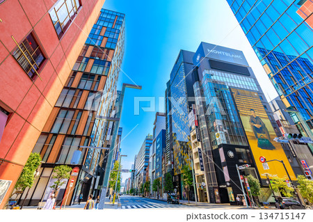 東京中央區銀座城市景觀，靠近銀座七丁目交叉口 134715147