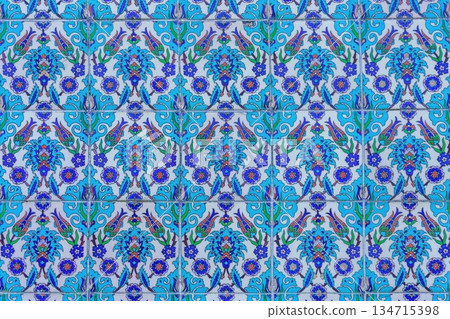 美麗的藍色花紋瓷磚 美麗的藍色花紋瓷磚 134715398