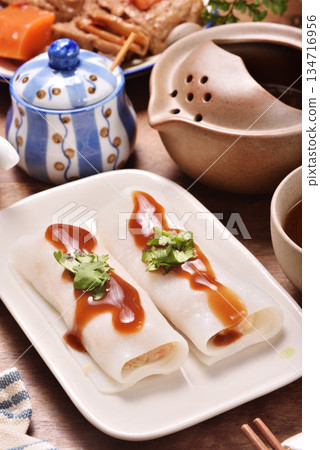 Steamed rice rolls (Cheong Fun)      134716956