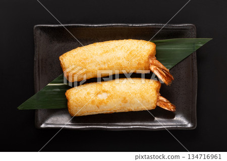 天婦羅蝦和魚板 134716961