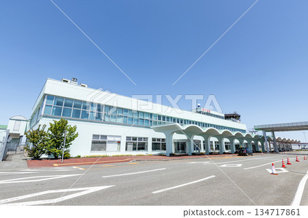 陽光明媚的日子，北海道稚內市稚內機場 134717861