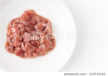 盤子上的鰹魚酒粕特寫 盤子上的鰹魚酒粕特寫 134718381