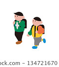 小學生並排行走的插畫素材 134721670